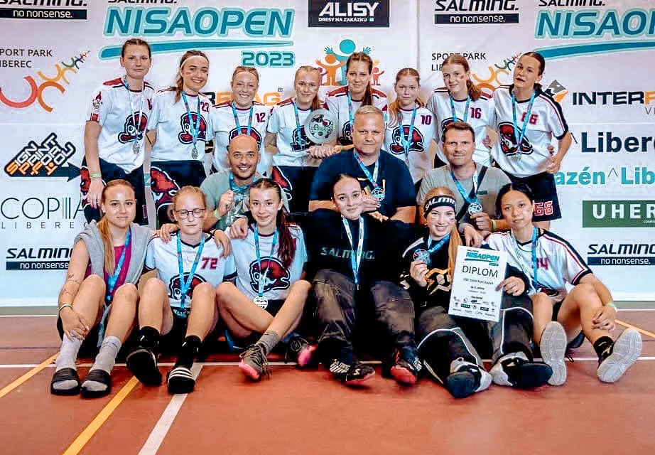 Nisa Open: Stříbrný úspěch juniorek a účast hned šesti kadaňských týmů